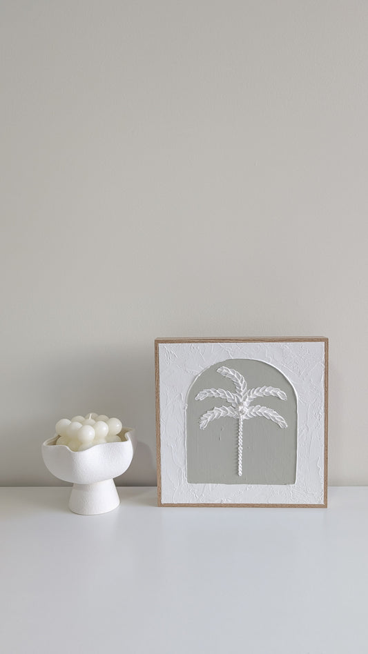 Coastal Palm Tree Textured Wall Art – Sage Green Tropical Decor 25x25cm