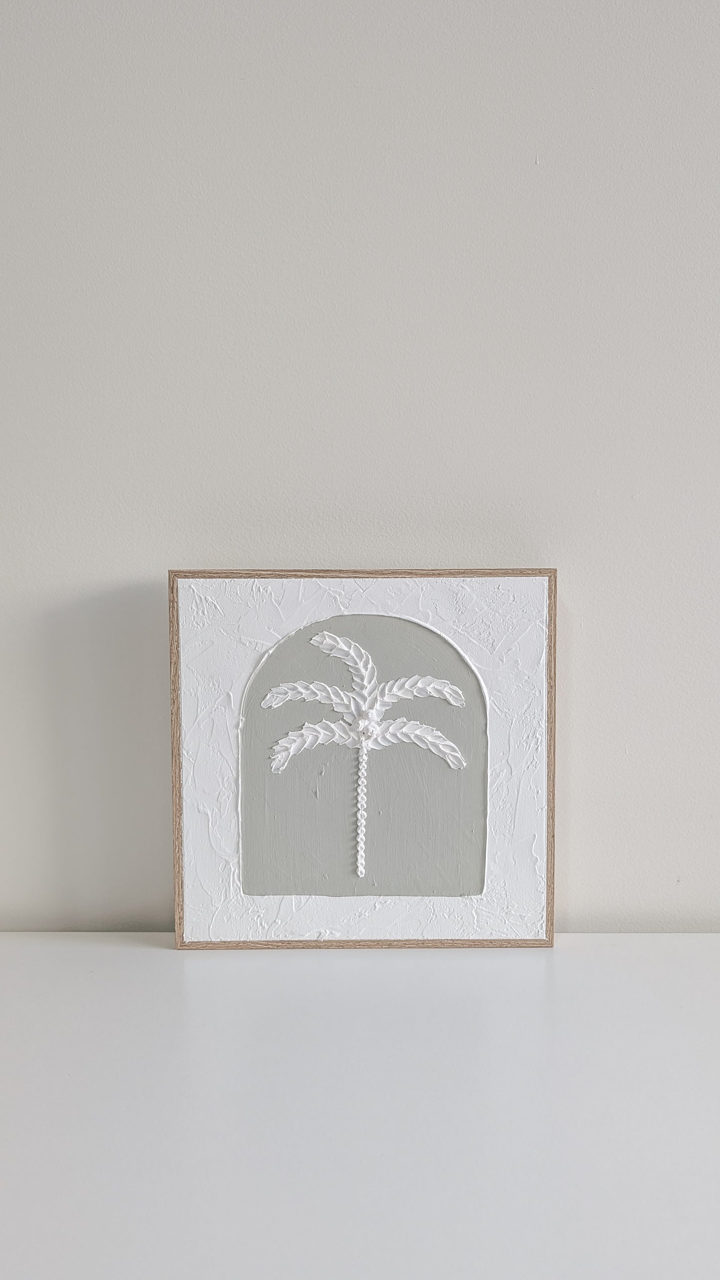 Coastal Palm Tree Textured Wall Art – Sage Green Tropical Decor 25x25cm